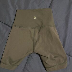 Lulu align shorts